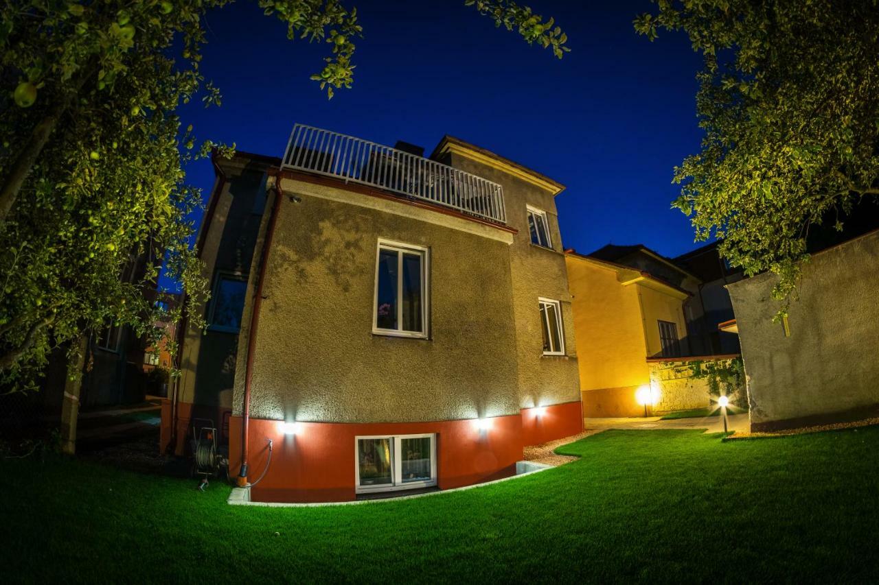 Villa Centrum Apartmany S Ranajkami A Saunou Martin Exterior photo